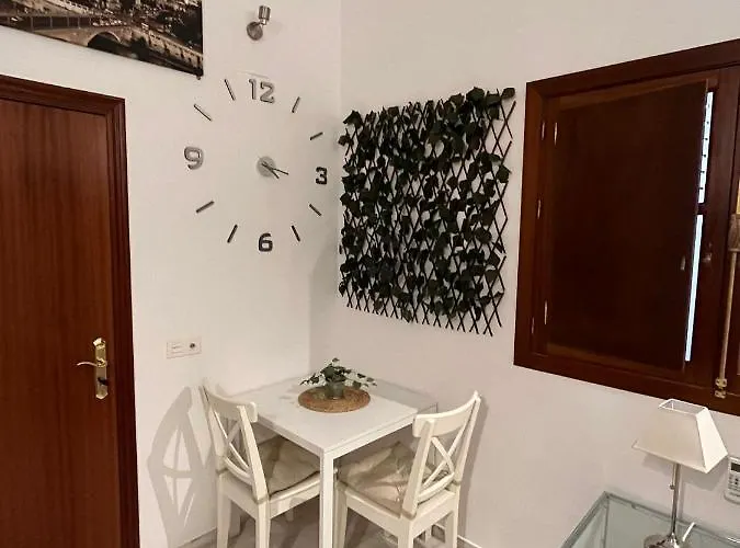 Elegant Duplex Isidoro *